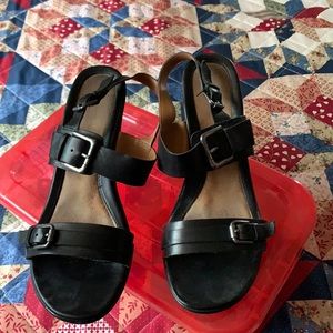 Size 11 wedge naturalizer sandals